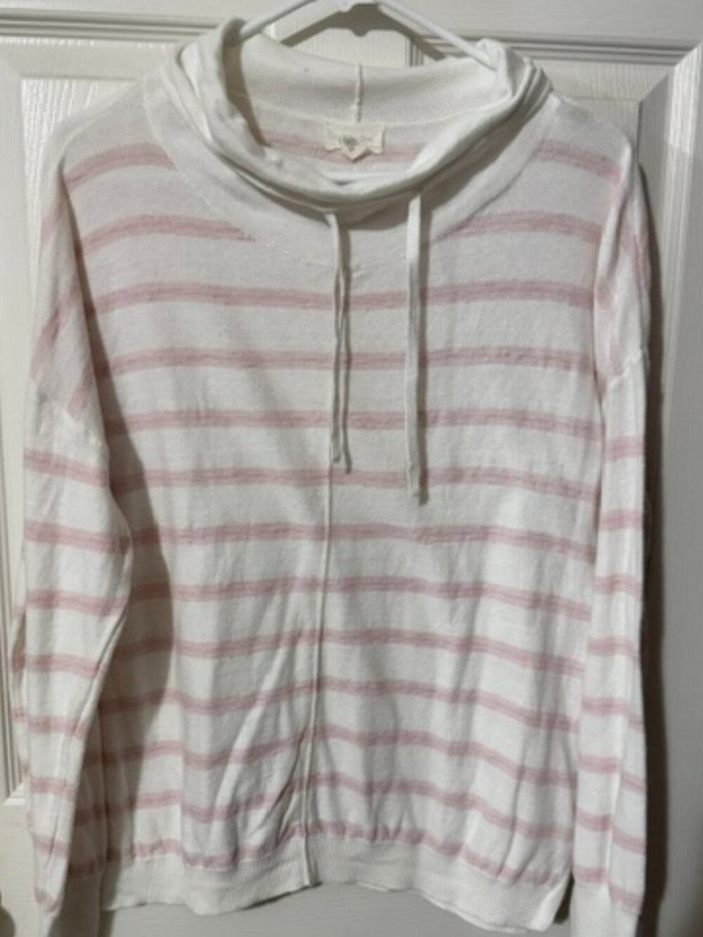Caslon Women’s Large SKU275 White Pink Stripe Lightweight Hooded Sweater